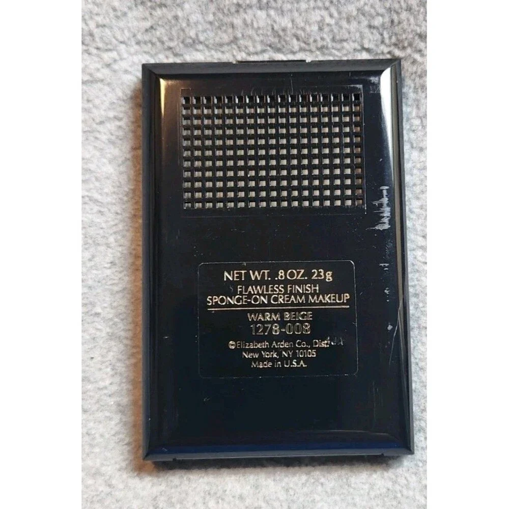 Elizabeth Arden Flawless Finish Sponge On Makeup Warm Beige .8oz NOB 1278-008